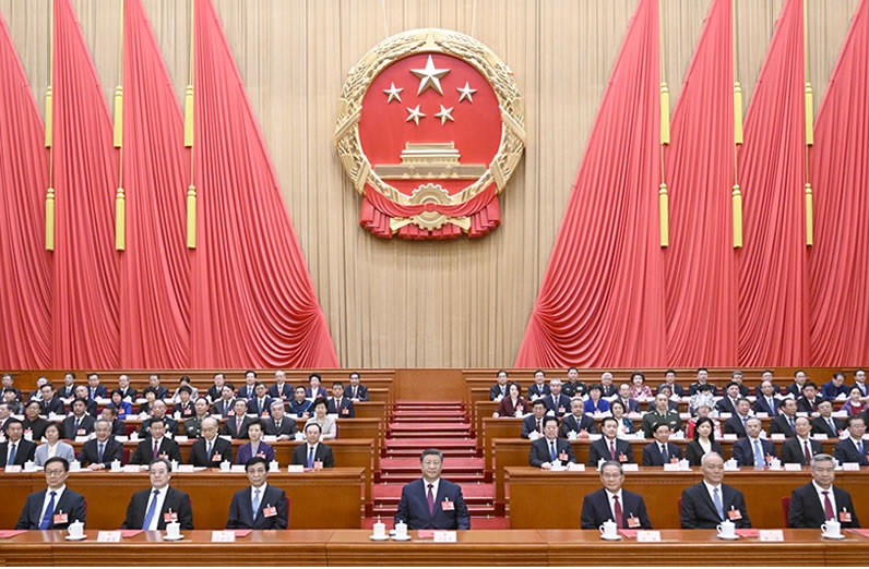 十四屆全國人大三次會議在京閉幕 習近平等在主席臺就座