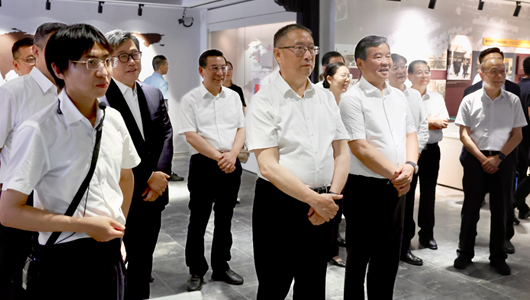 民革中央理論學習中心組在上海開展集體學習